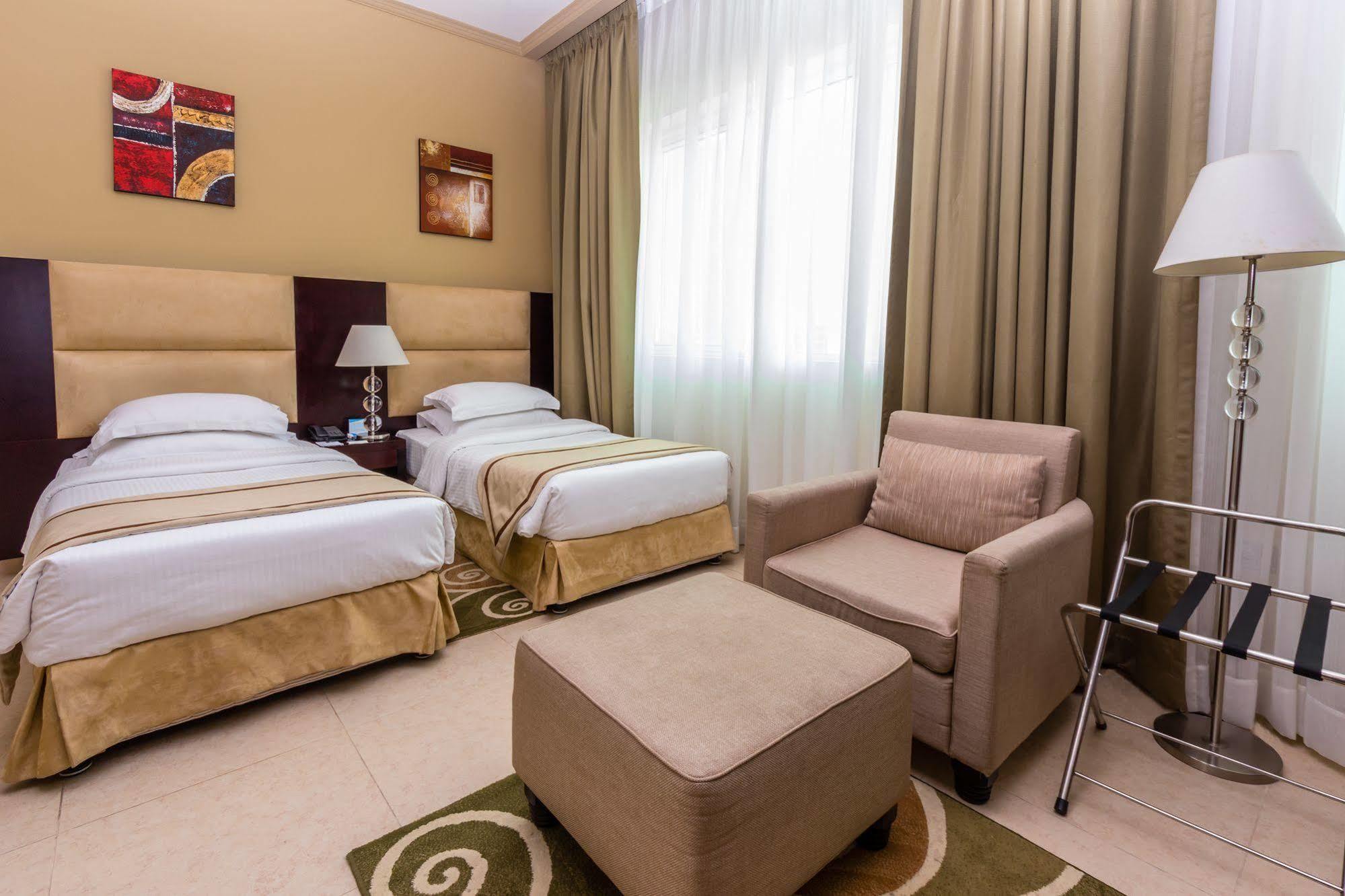 Tower Hotel Apartments Abu Dhabi Esterno foto