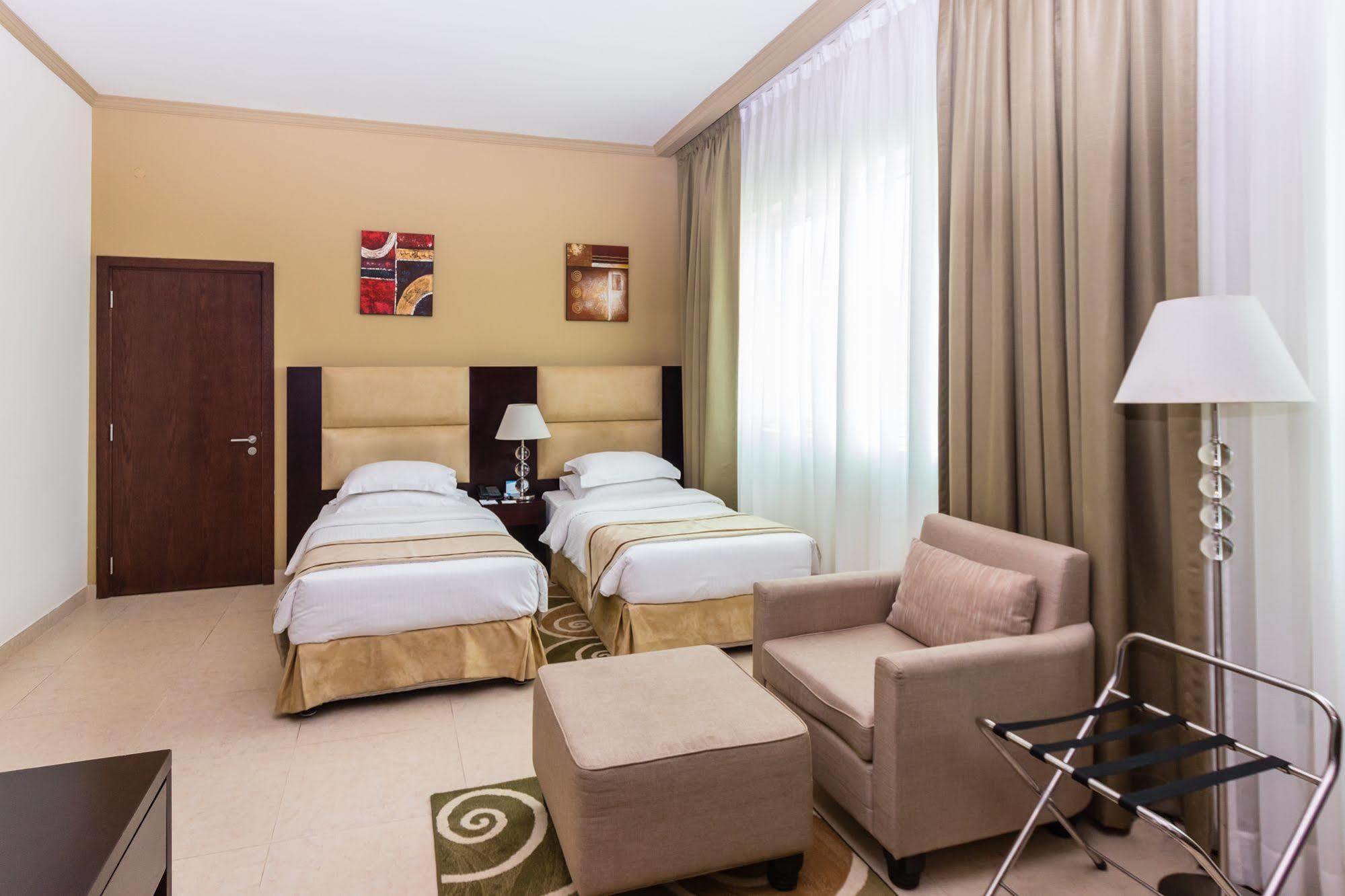 Tower Hotel Apartments Abu Dhabi Esterno foto